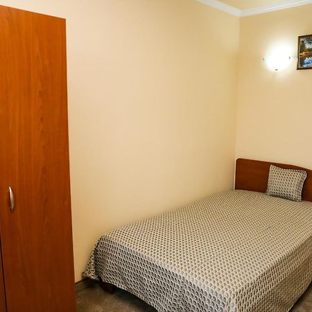 Hotel Bulgaria Kŭrdzhali الغرفة الصورة