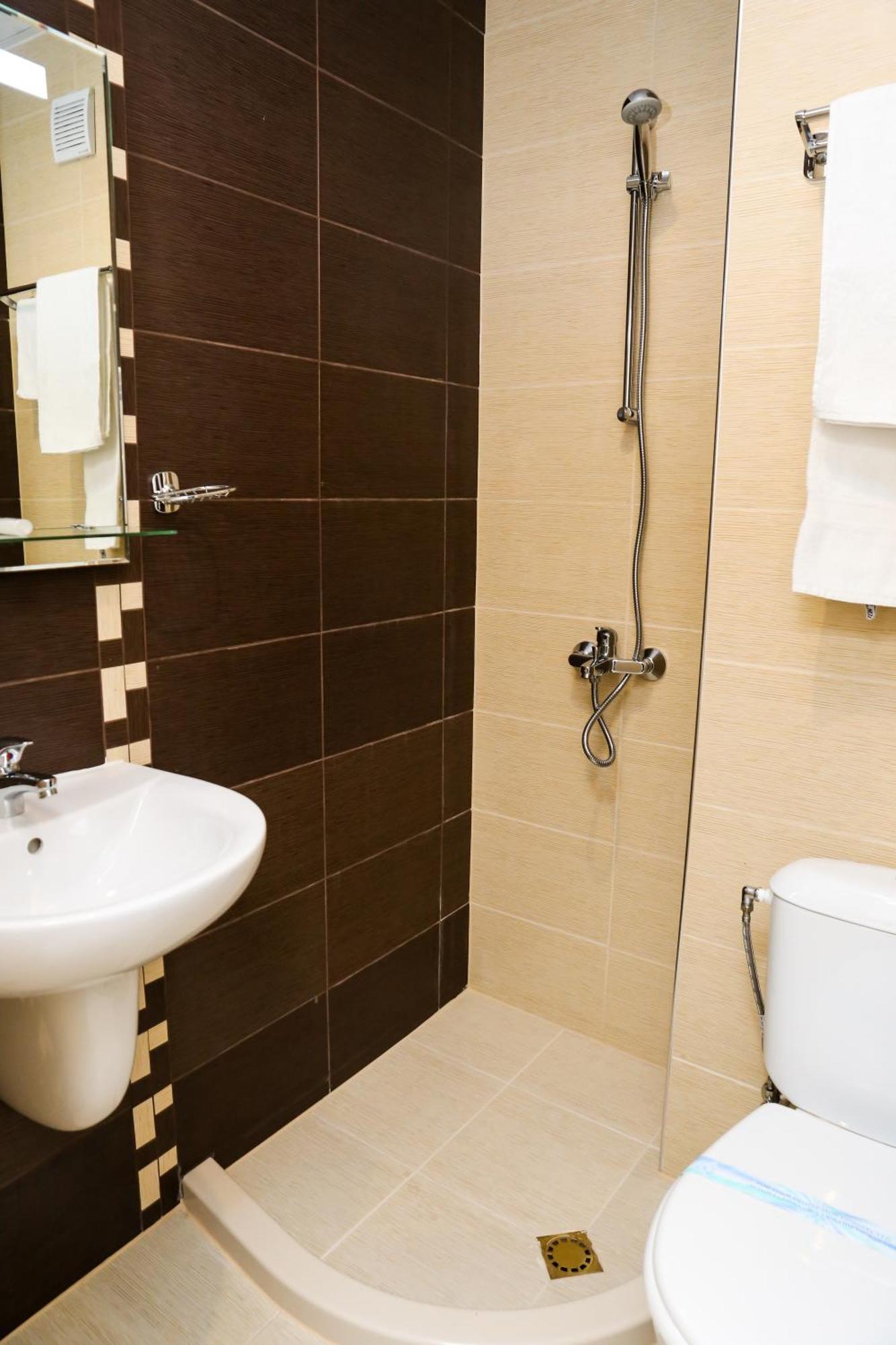 Hotel Bulgaria Kŭrdzhali الغرفة الصورة