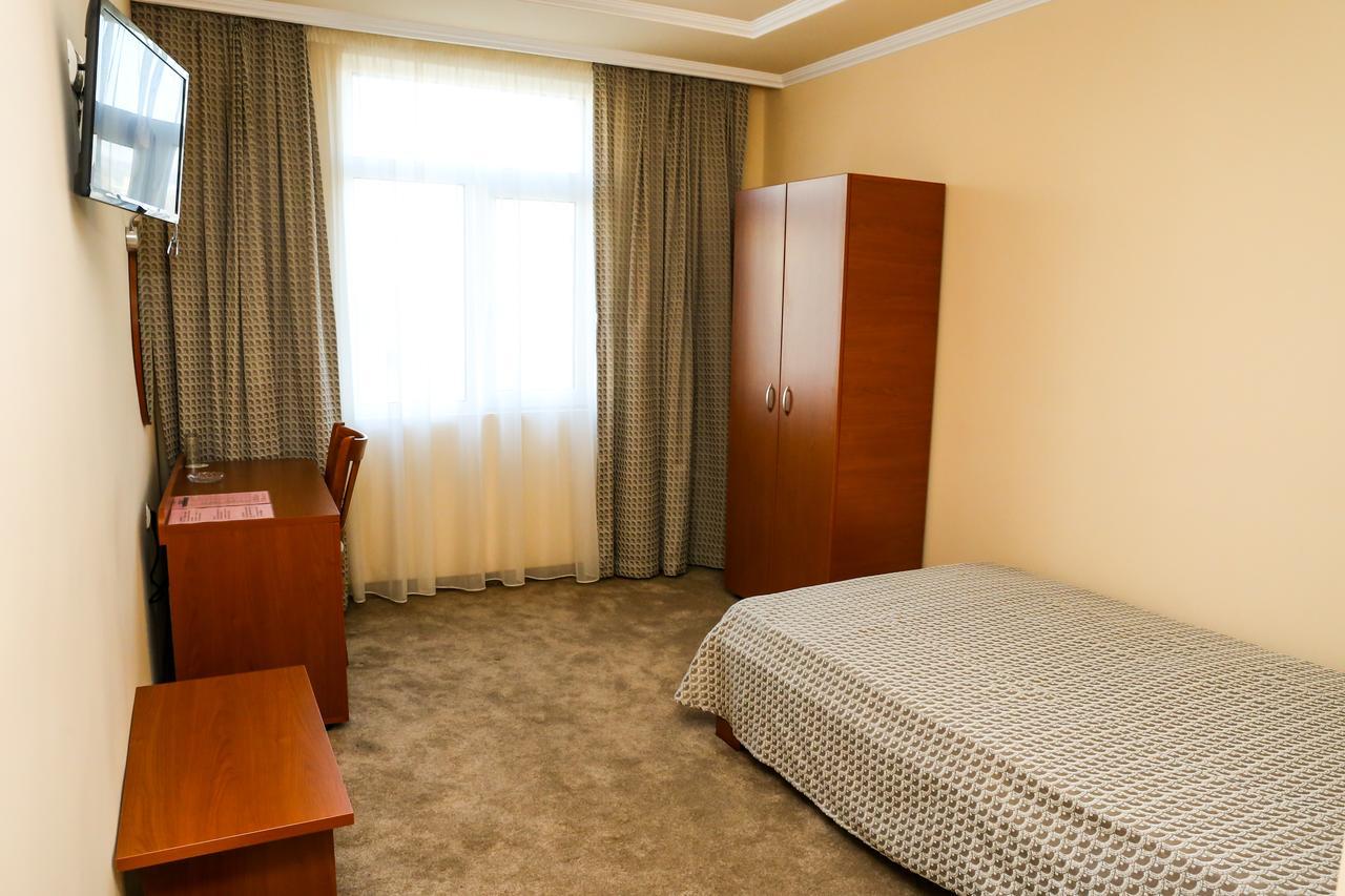 Hotel Bulgaria Kŭrdzhali الغرفة الصورة